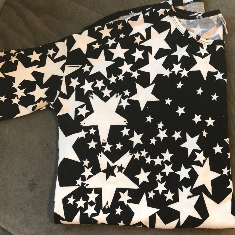 Black & white star pattern Lularoe Irma shirt